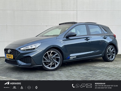 HYUNDAI I30 1.5 T-GDi MHEV N Line Sky Automaat / Elektrisch Schuif- Kanteldak / Navigatie / Android Auto & Apple Carplay / Cruise Control Adaptief / Achteruitrijcamera / Climate Control / Elektrische Stoel / Stoelverwarming / 18