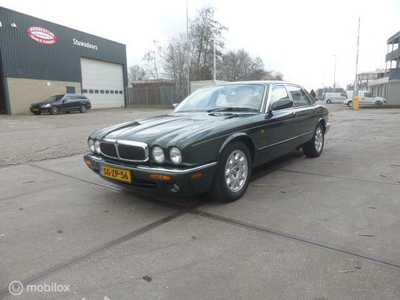 Jaguar Sovereign 4.0 V8