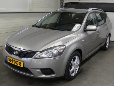 Kia Cee'd 1.4 CVVT X-tra - Airco - Trekhaak - Netjes