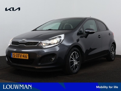 Kia Rio 1.2 CVVT World Cup Edition | Parkeersensoren achter | LM Velgen | Bluetooth | Lederen bekleding | USB | Cruise Control |