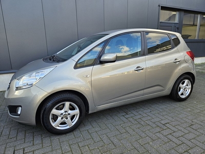 Kia Venga 1.4 CVVT Plus Pack Climatronic, Navigatie, nieuwstaat