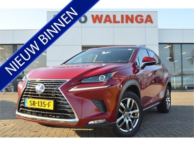 Lexus NX 300h AWD Luxury Line Elektr stoelen | Leer | Trekhaak | Full LED | Navi | Camera | Metallic Rood |