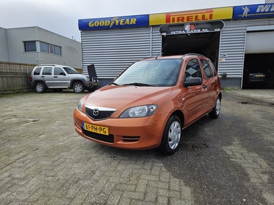 Mazda 2 1.2 Exclusive 130692 Nap. Goed rijdende en zeer nette auto met een mooie kilometerstand, Nieuwe apk bij aflevering.