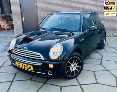 MINI MINI 1.6 One Pepper|AIRCO | lage km stand|NIEUWE lichtmetalenvelgen met AII-Season banden