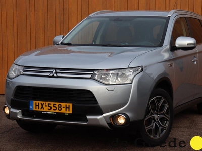 Mitsubishi Outlander 2.0 PHEV Executive Edition camera leer navigatie