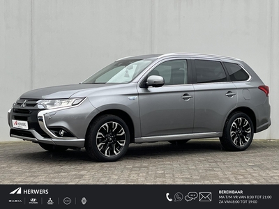 MITSUBISHI OUTLANDER 2.0 PHEV instyle+ / Schuif-/kanteldak / Lederen bekleding / Adaptieve cruise control / 360 camera / Apple CarPlay/Android Auto /