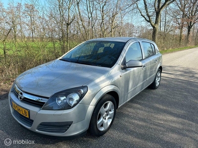 Opel Astra 1.6 Edition Apk 31-03-2025