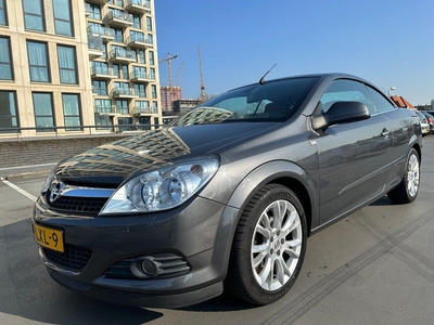 Opel Astra TwinTop 1.8 Cosmo Dealer OH AUTOMAAT NAP PDC Navi