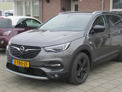 OPEL GRANDLAND X 1.6 Turbo Hybrid4 Elegance