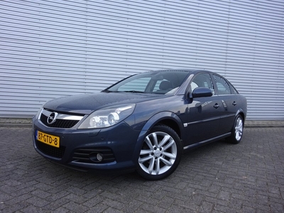 Opel Vectra GTS 1.8-16V Executive Cruise / Navi / Lm velgen