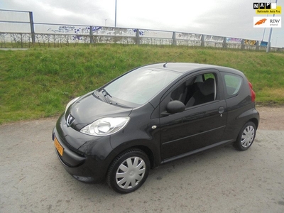 Peugeot 107 Peugeot 107 1.0 benzine 3 deurs km 106000