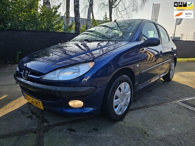 Peugeot 206 1.4 Gentry 5-deurs AIRCO *apk:10-2024*