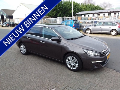 Peugeot 308 SW 1.2 e-THP Blue Lease Executive