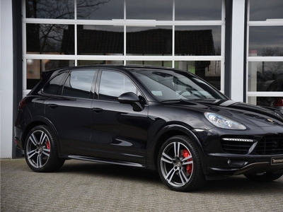 Porsche Cayenne 4.8 S Turbo uitgevoerd