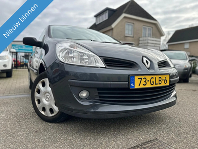 Renault Clio 1.2-16V Special Line