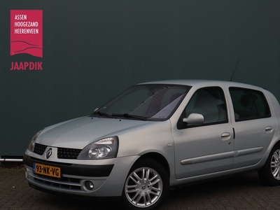 Renault Clio BWJ 2003 1.6-16V 108 PK INITIALE APK 11-2024 AIRCO / HALF LEDER ALCANTARA / LMV / CLIMA / CRUISE