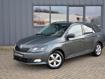 SKODA FABIA Combi 1.2 TSI 90pk JOY * Airco * Cruise * Bluetooth * Mistlichten * Multifunctioneel stuur * Trekhaak * El. ramen * Zeer nette auto * Geheel Skoda onderhouden * Nieuwe onderhoudsbeurt