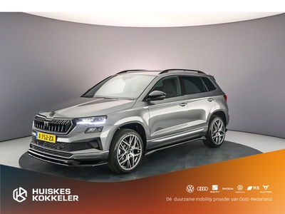 SKODA KAROQ Sportline Business 1.5 TSI 150pk DSG Automaat Adaptive cruise control, Navigatie, Achteruitrijcamera, Airco, Stoelverwarming, Parkeersensoren, Stuurwiel verwarmd, App connect, LED verlichting