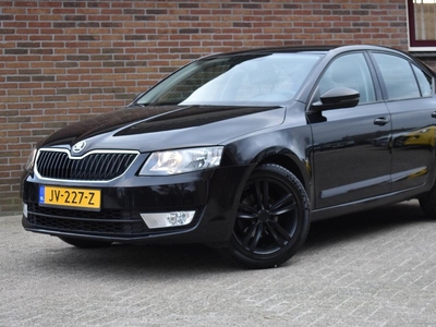 Skoda Octavia 1.2 TSI Greentech Active '15 Airco Cruise Inruil mogelijk