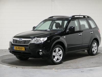 Subaru Forester 2.0 XS Luxury AWD, 1e Eig. Dealer oh. Climate, Cruise, trekhaak .. bijzondere mooie en Frisse auto ..