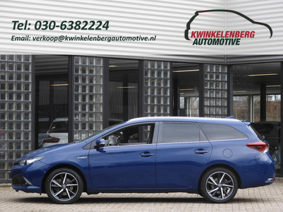 Toyota Auris TS HYBRID DYNAMIC ULTIMATE NAVI/ PDC V+A /KEYLESS