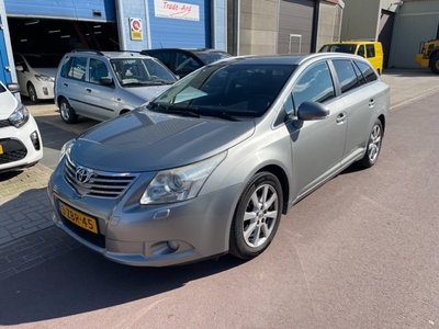 Toyota Avensis wagon 2.0 D-4D Executive Business 2010 LEDER Navigatie Keyless, 17