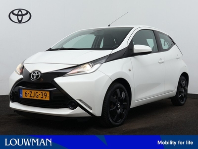 Toyota Aygo 1.0 VVT-i x-play | X-Navi | Airco | Achteruitrijcamera | All Season banden |