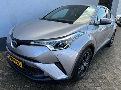 Toyota C-HR 1.8 Hybrid Executive Automaat