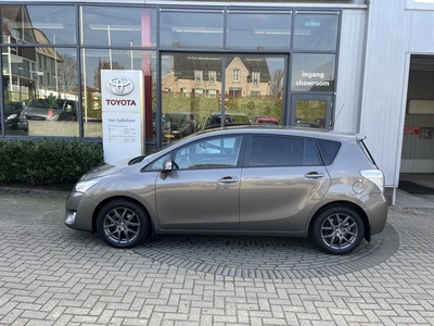 Toyota Verso 1.8 VVT-i Executive