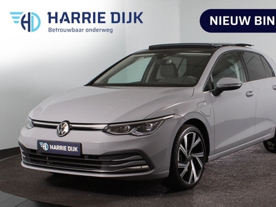 Volkswagen Golf 1.4 eHybrid 204 PK Style - Automaat | S/K -Panodak | IQ-light | Dig. Cockpit | Adapt. Cruise | Stoel-+Stuurverw. | Camera | Auto. Airco | wegdraaibare Trekhaak | LM 18