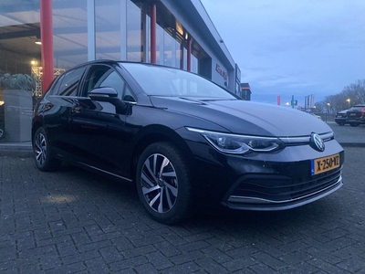 Volkswagen GOLF 1.4 eHybrid Style