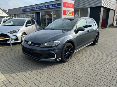 Volkswagen Golf 1.4 TSI GTE DSG / LED / Apple Carplay / Trekhaak / Stoelverwarming / Camera