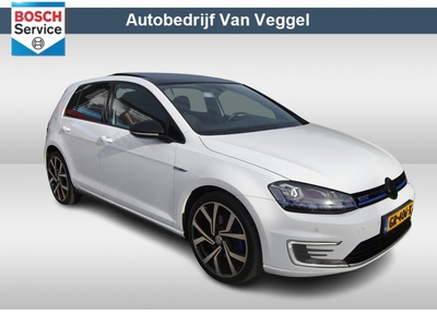 Volkswagen Golf 1.4 TSI GTE pano, navi, cruise