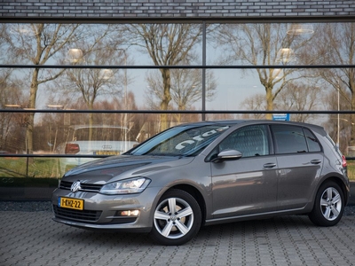 Volkswagen Golf 1.4 TSI Highline , Trekhaak, Cruise control, Navigatie,