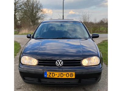 Volkswagen Golf 1.6 Lezen a.u.b.