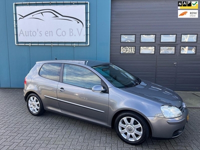 Volkswagen Golf 2.0 FSI Sportline Clima Cruise 16