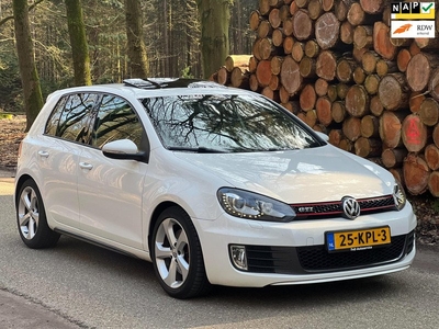 Volkswagen Golf 2.0 GTI 6-Bak Nw. APK 300PK Nette Auto Dakraam