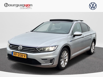 VOLKSWAGEN PASSAT 1.4 TSI 218 pk GTE Highline | Pano-Dak | Trekhaak |