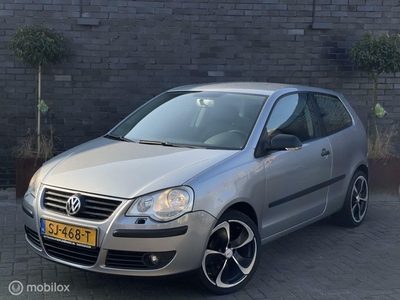 Volkswagen Polo 1.4-16V Sportline -AIRCO- Apk (17-04-2025) *