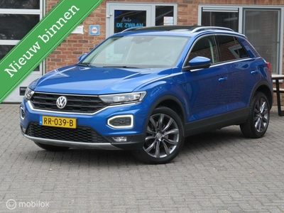 Volkswagen T-Roc 1.0 TSI Style 115 PK, Virtual Cockpit, Panoramadak, 18 Inch