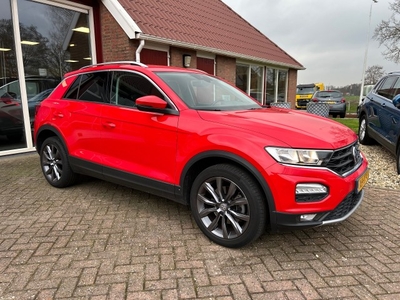 Volkswagen T-roc 1.0 TSI STYLE 115 PK AIRCO/ECC/NAVIGATIE/VELGEN/ACC/TREKHAAK/ENZ