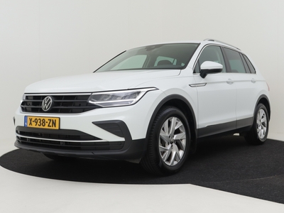 VOLKSWAGEN TIGUAN 1.5 TSI 150pk DSG/AUT | Adaptief cruise control | LED koplampen | Trekhaak | Navigatie | Parkeersensoren v+a | App conncet | Privacy glass | DAB radio | Camera achter | Stuur + stoelverwarming | 18