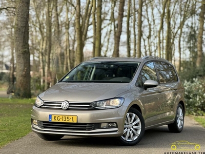 Volkswagen Touran 2.0 TDI SCR Connected Series