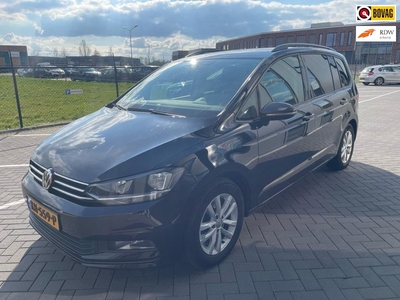 Volkswagen Touran 2.0 TDI SCR Connected Series 7persoons