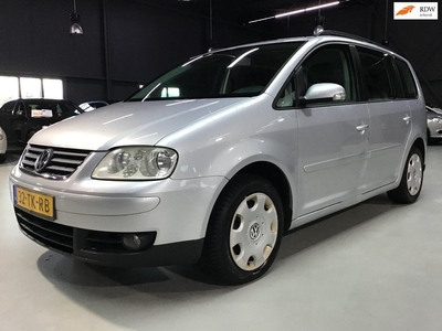 Volkswagen Touran 2.0 TDI Trendline I 3e Eigen I Airco I Cruise Contr I Trekhaak I 6 Bak I 140 Pk I Navi I Apk 10-2024 I Zuinig.