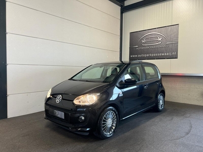 Volkswagen Up! 1.0 High Up! Panoramadak, Cruise Control, Stoelverwarming, Parkeersensoren, Elektrische Ramen, Isofix, Airco