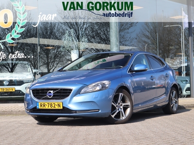 VOLVO V40 1.6 D2 Momentum / Xenon / Trekhaak