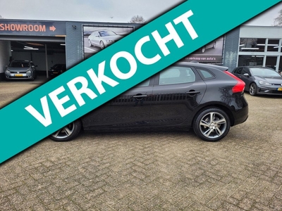 Volvo V40 2.0 T2 Inscription 1e Eigenaar - Airco ecc - Cruise - Navi - Achteruitrijcamera - Stoelverwarming - Bluetooth/handsfree