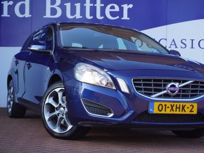 Volvo V60 1.6 T3 Ocean Race+Navi+Vol-Leder+Bluetooth = All-Seasons + 2 EIG !!