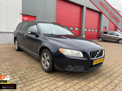 Volvo V70 2.5T Kinetic Automaat + Airco + Trekhaak